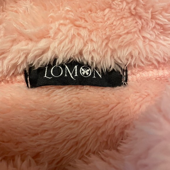 🤍 super soft, super fluffy extra warm peach vest🤍 - Picture 9 of 9